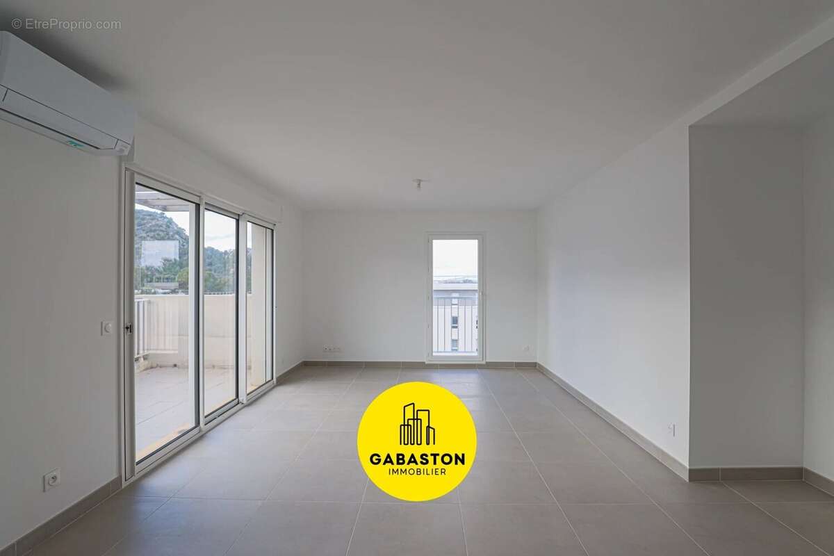 Appartement à MARSEILLE-9E