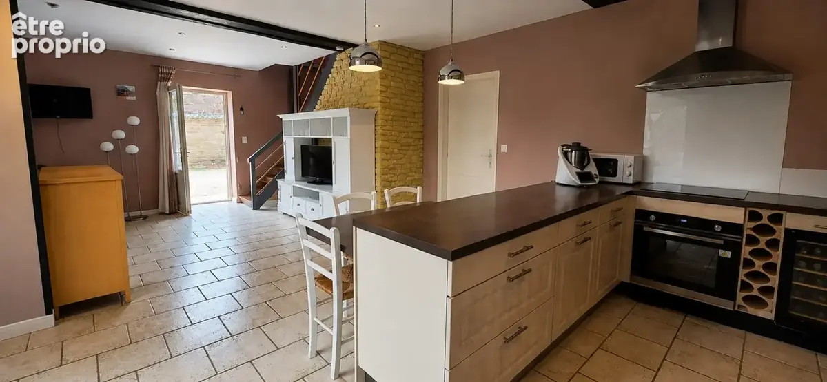 Maison de caractère  avec 4 chambres,  à Mouthier-en-Bresse - photo 2