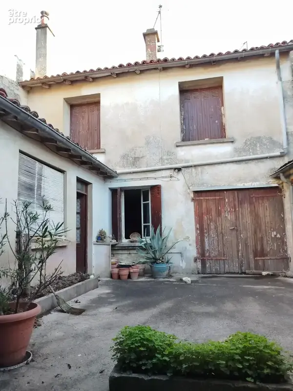 Maison 7 pièces 100 m² à vendre à Chef-Boutonne (79110) - photo 1