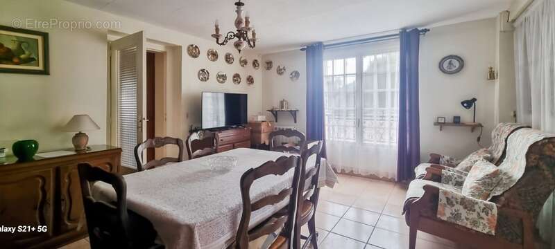Maison à JOUY-LE-MOUTIER