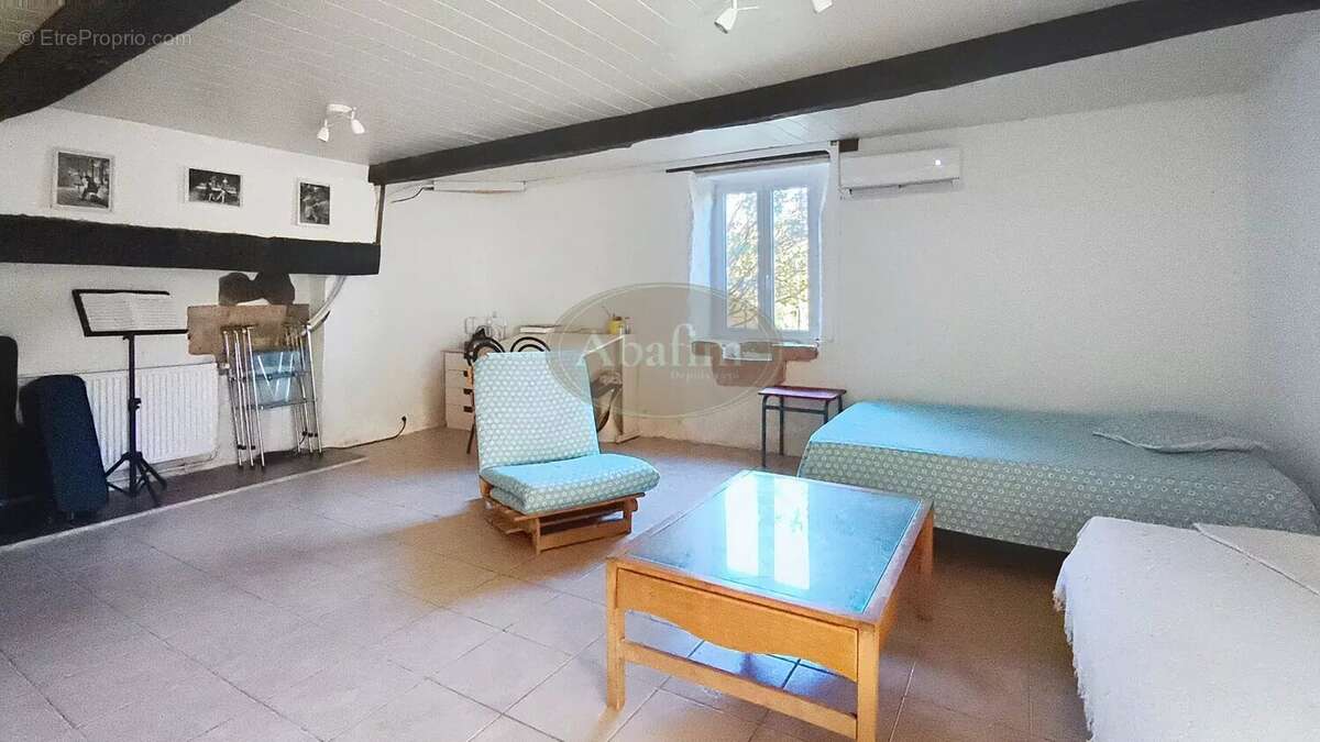 Maison à MONTREJEAU