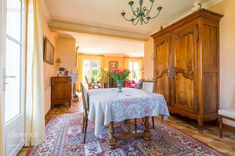 Maison à HAUTEVILLE-LES-DIJON