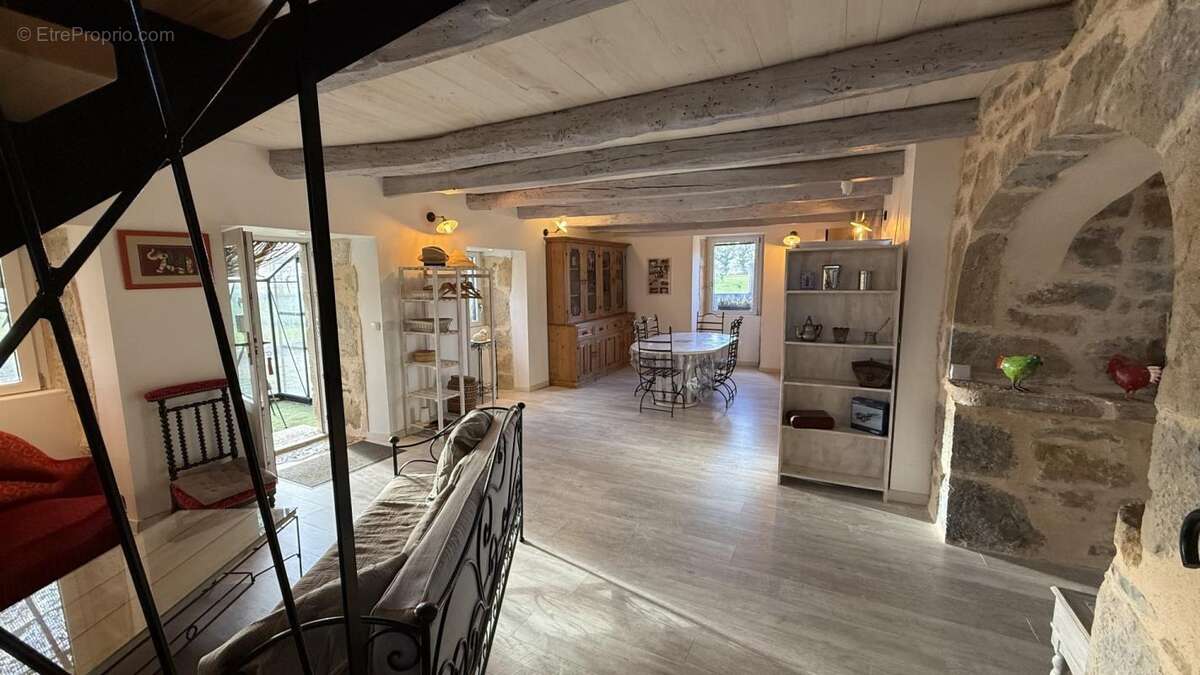 Maison à LISSAC-ET-MOURET