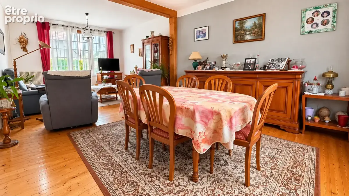 Maison familiale de 6 pièces principales - photo 2