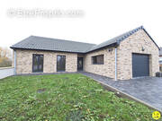 Maison à CROISILLES