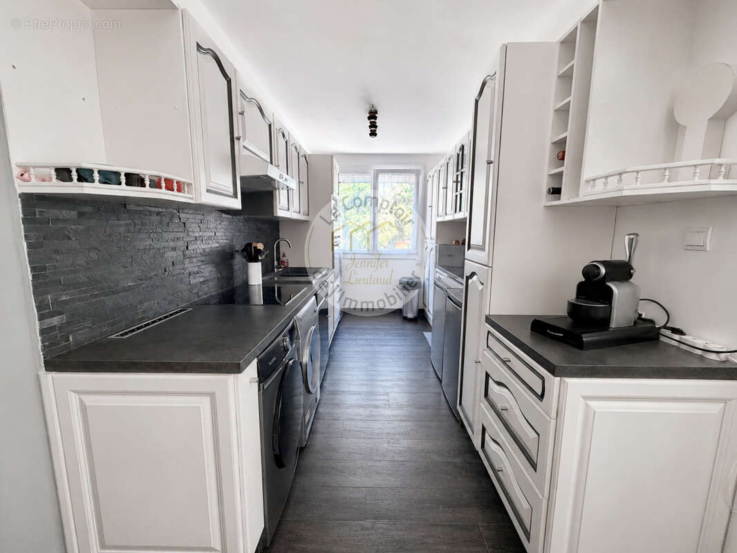Appartement à MARSEILLE-9E
