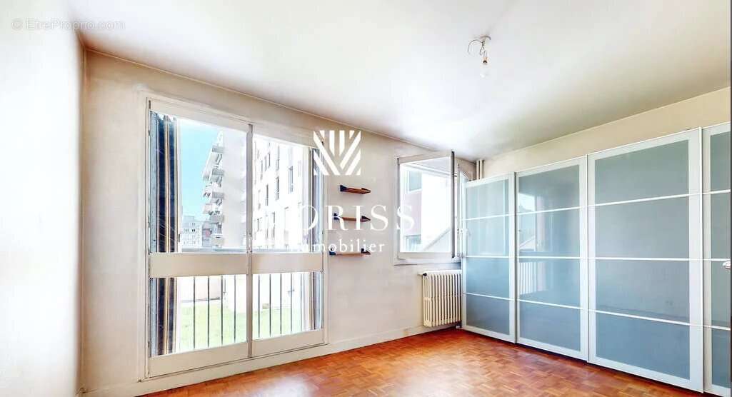 Appartement à CHARENTON-LE-PONT