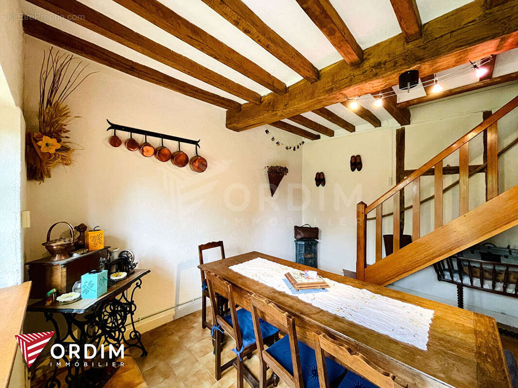 **Maison de Village à Saint-Martin-des-Champs** - photo 10