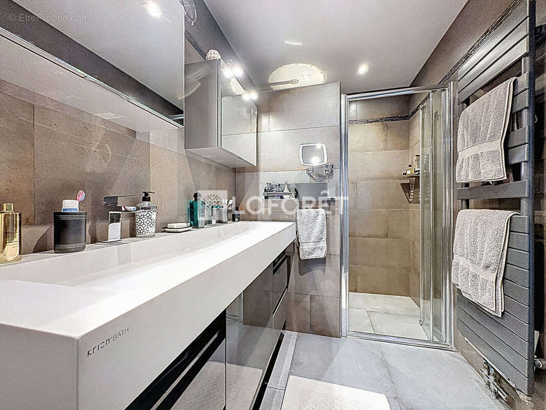 Appartement à SURESNES