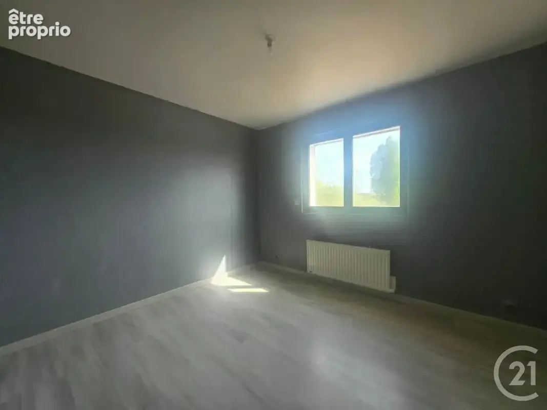 Maison 4 pièces 82 m² à vendre à Rugles (27250) - photo 7