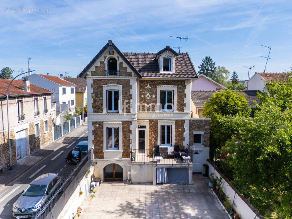 Maison à LE PERREUX-SUR-MARNE