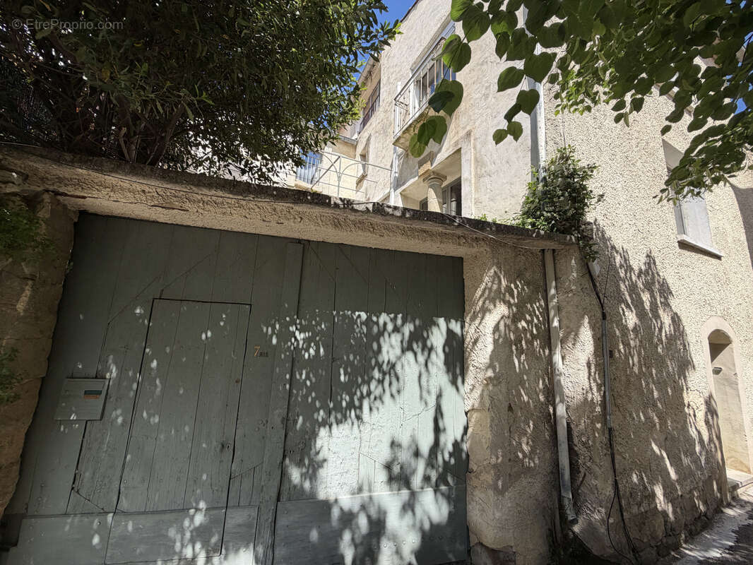 Maison à SAINT-QUENTIN-LA-POTERIE