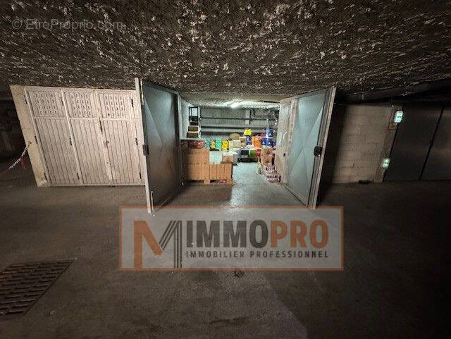 Commerce à VILLENEUVE-LOUBET