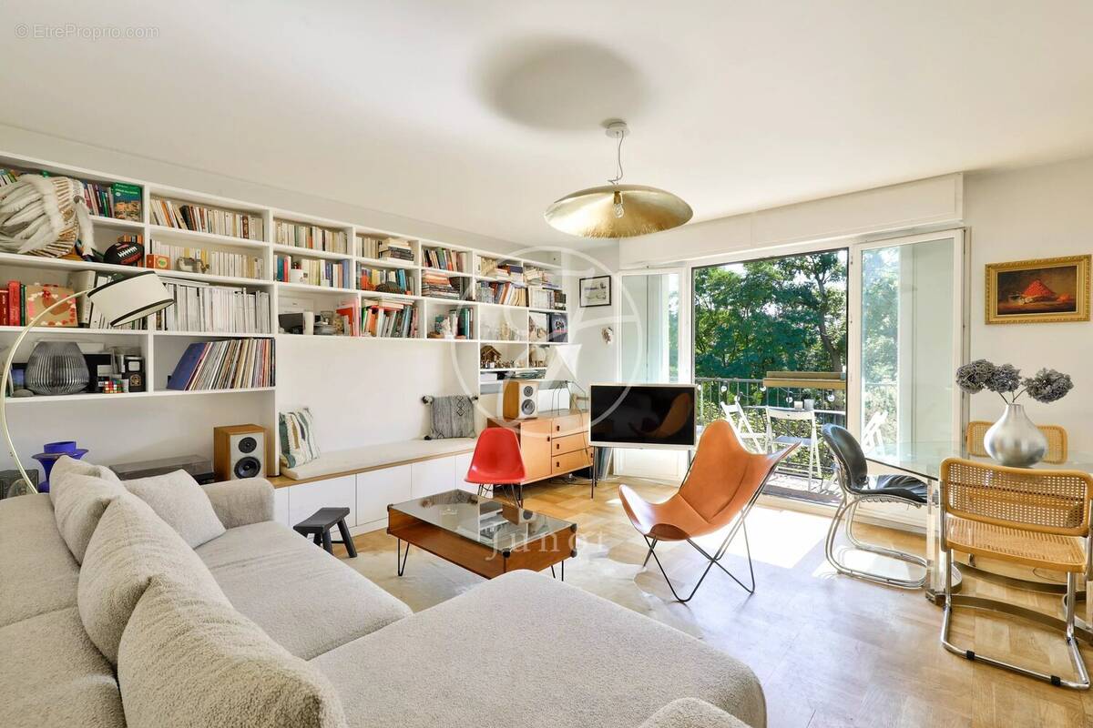 Appartement à VILLE-D'AVRAY