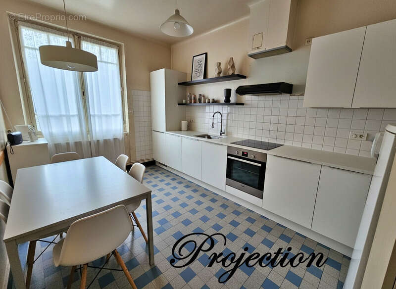 Maison à FEUGAROLLES