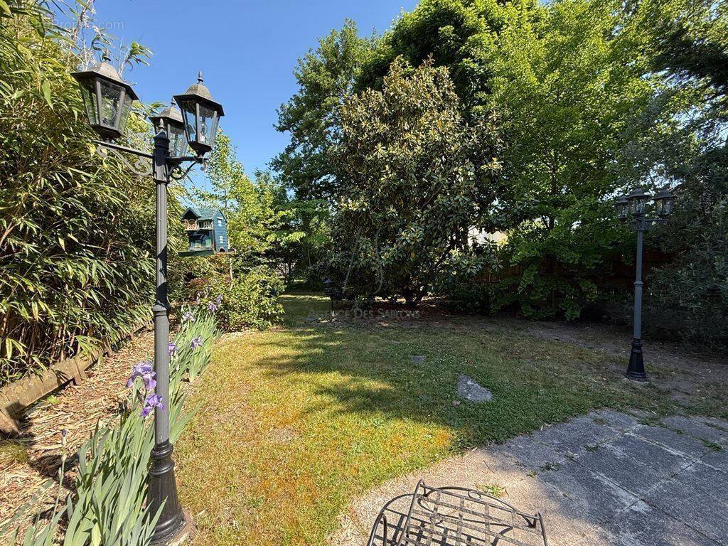 Maison à LE VESINET