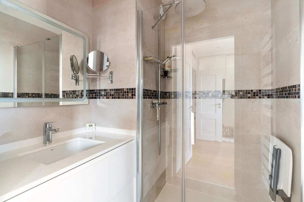 Appartement à SAINT-MAUR-DES-FOSSES