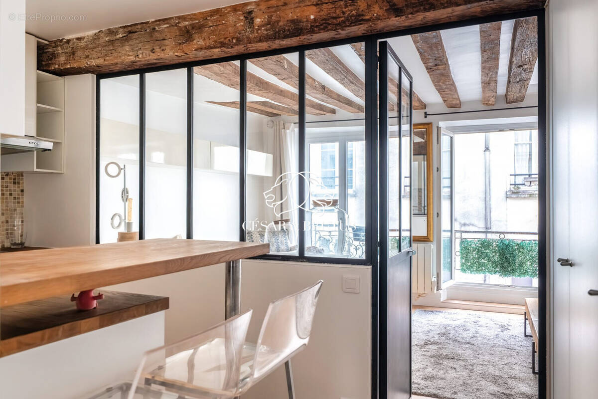 Appartement à PARIS-11E