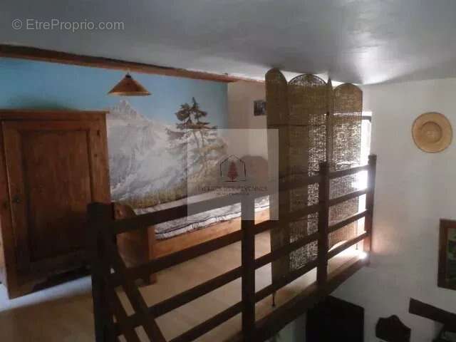 Maison à SAINT-GERMAIN-DE-CALBERTE