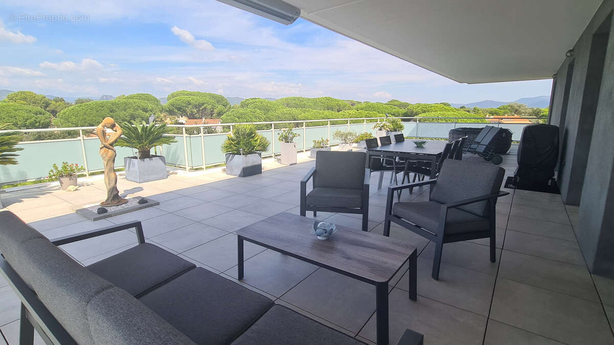 Appartement à PUGET-SUR-ARGENS