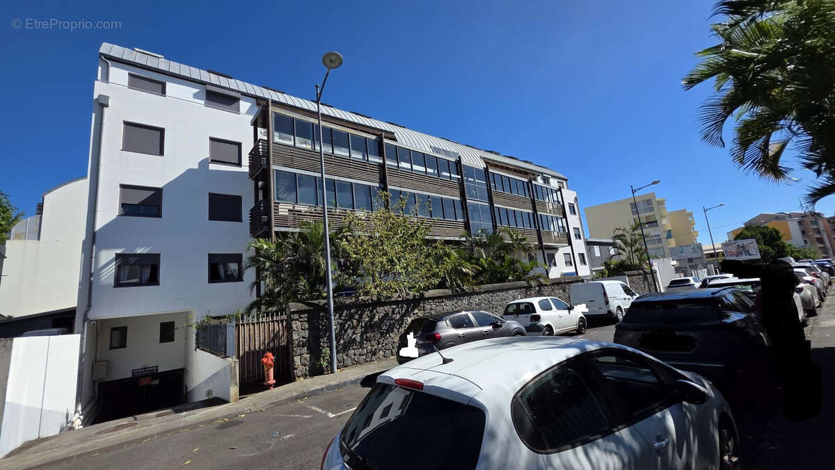 Appartement à SAINT-DENIS