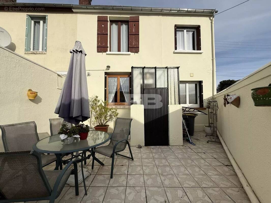 Maison à BORNEL