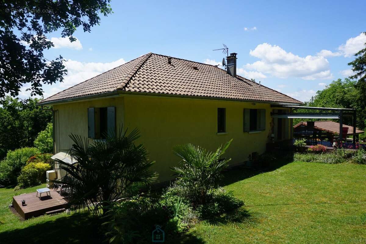Elégante villa nichée sur les hauteurs du village de Brantôme. - photo 5