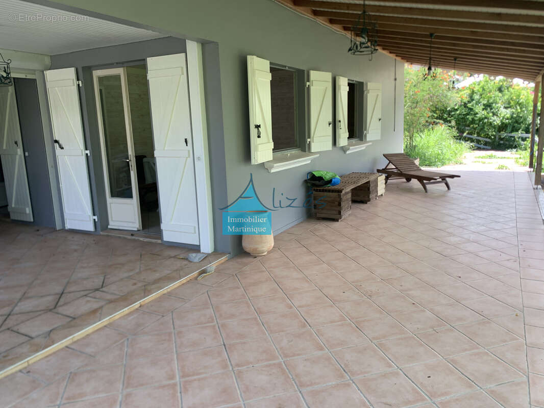 Maison à LES TROIS-ILETS