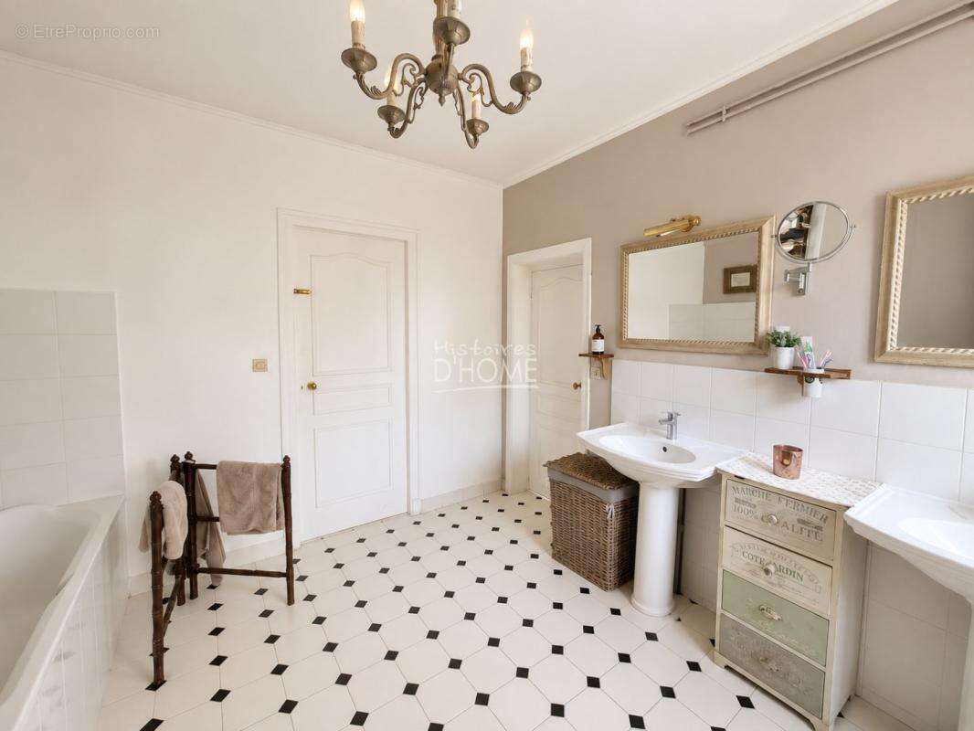Maison à ROZAY-EN-BRIE