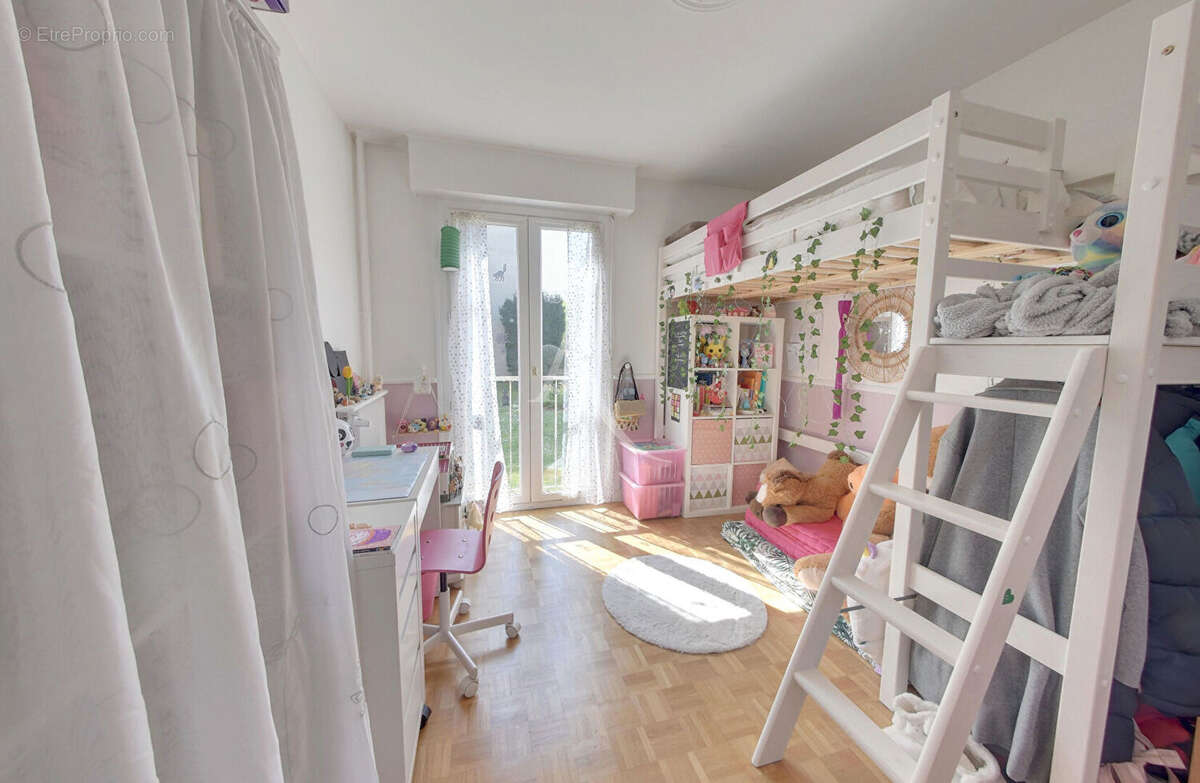 Appartement à NOGENT-SUR-MARNE