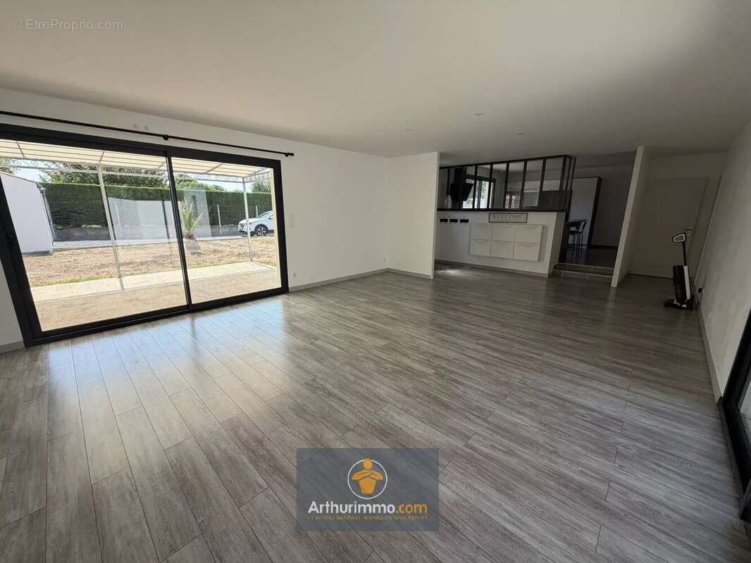 Vente Maison Le gue-d'allere(17540) 319 900ï¿œ - photo 2