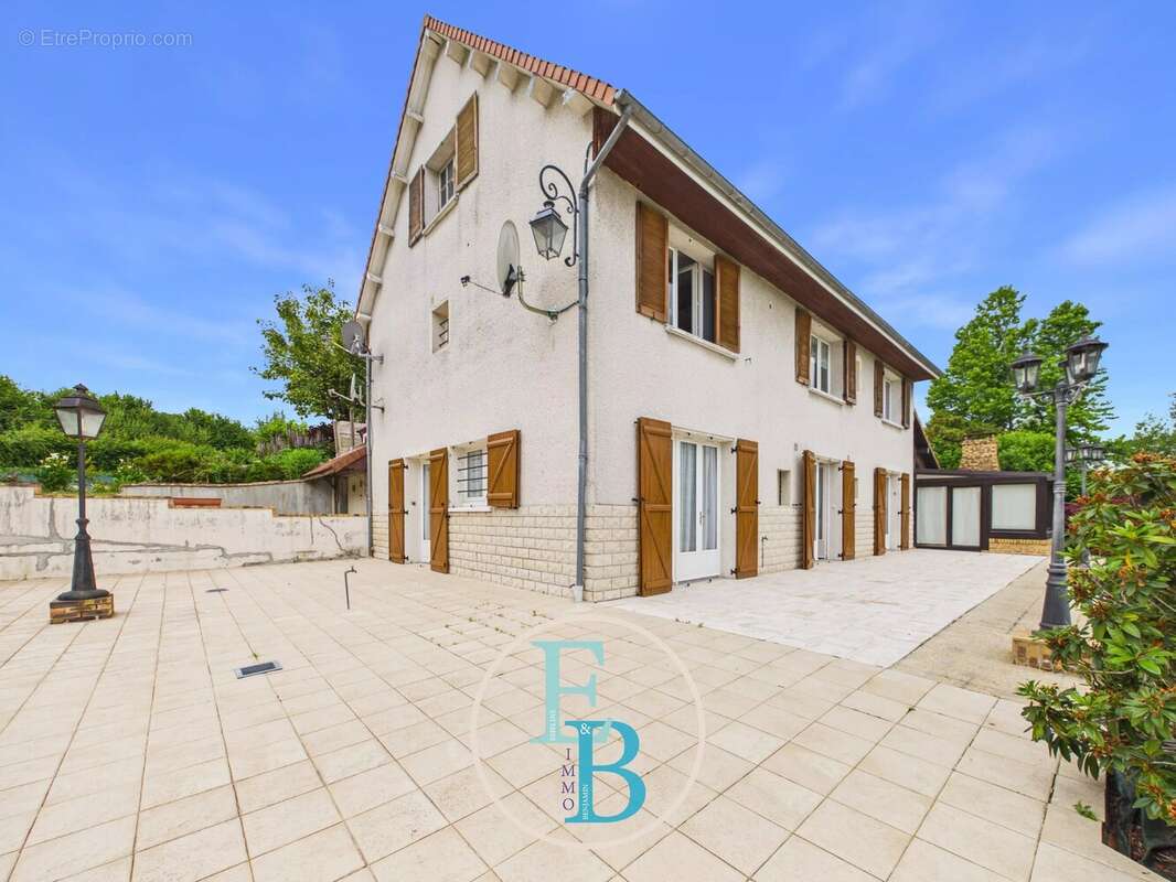 MAISON - T7 - 220m2 - photo 19