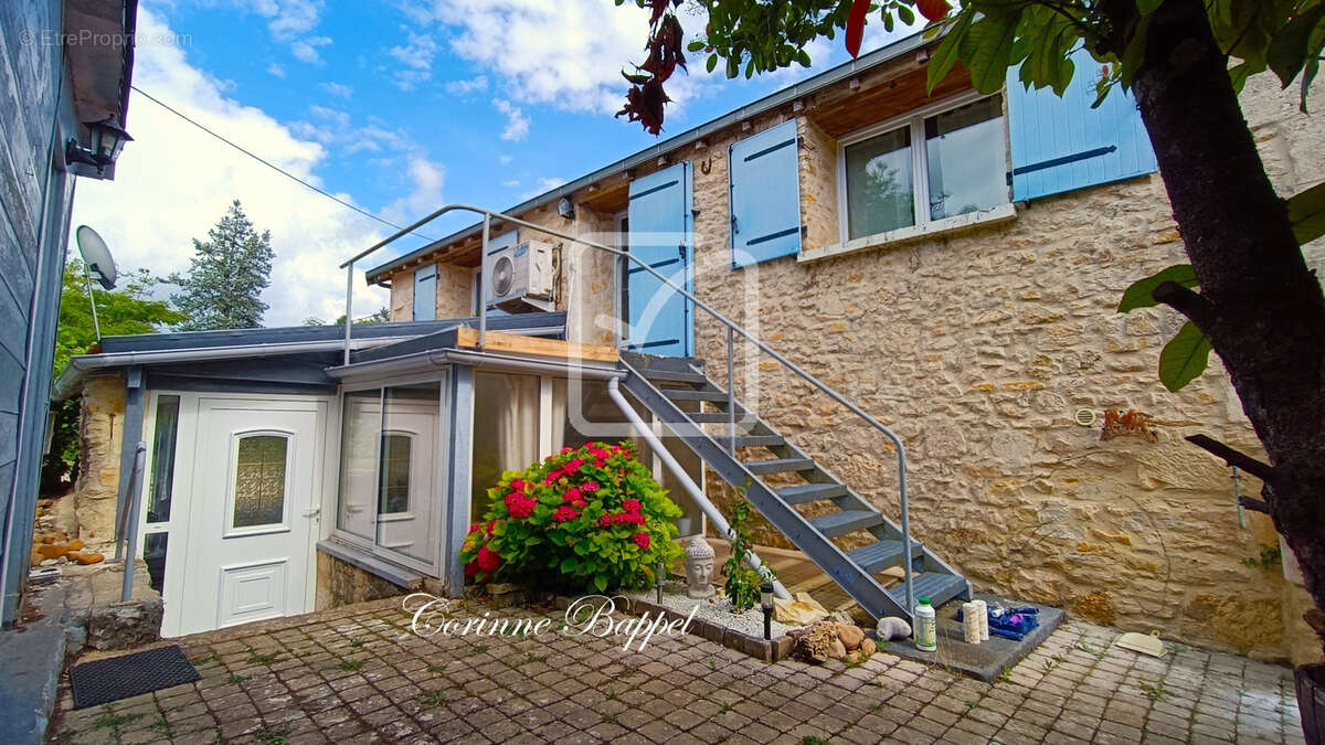 Maison à CUBJAC