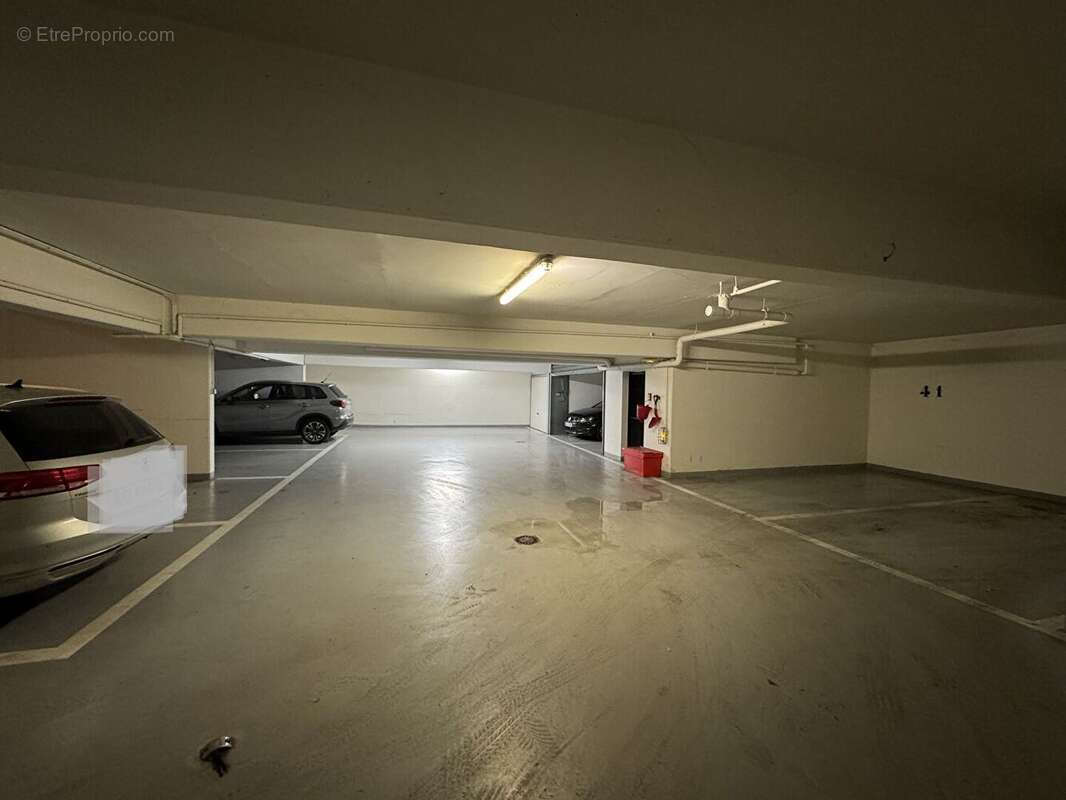 Parking à PARIS-13E