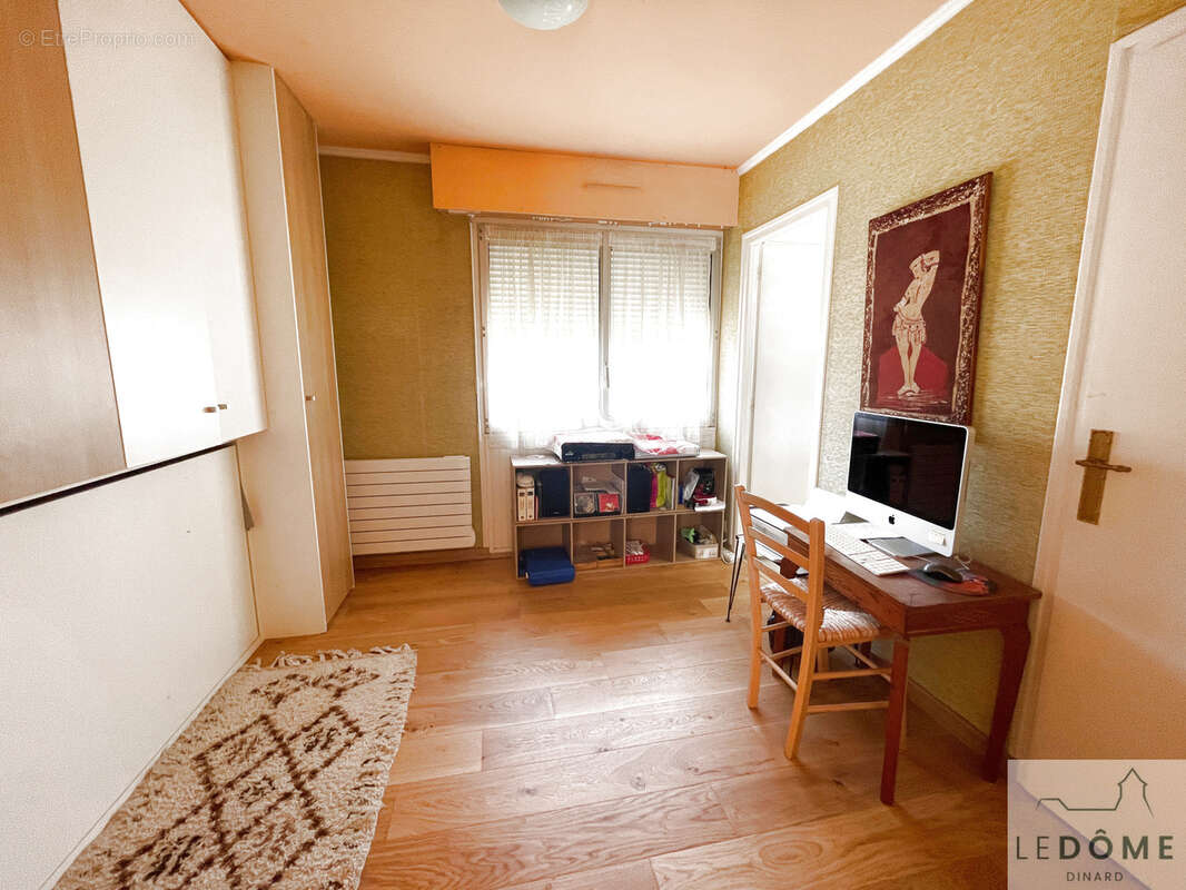 Dinard appartement type deux en bon état avec parking - photo 8