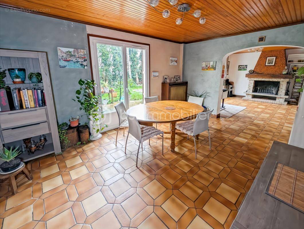 Maison à NOISY-LE-SEC