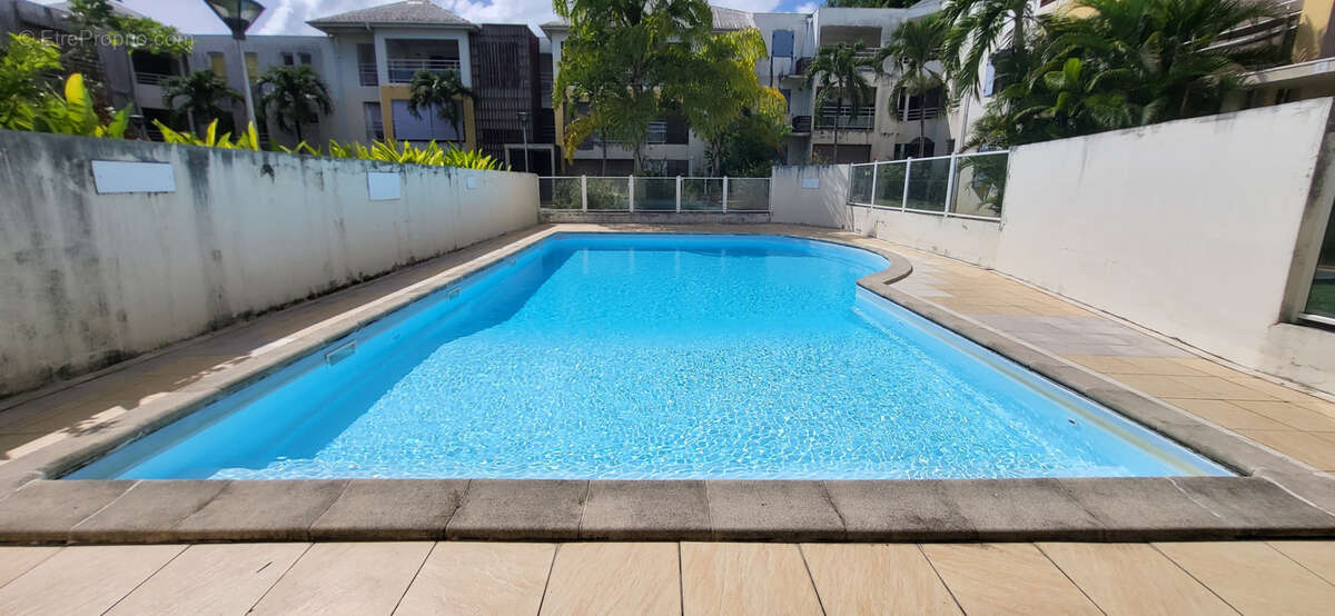 Appartement à LES ABYMES