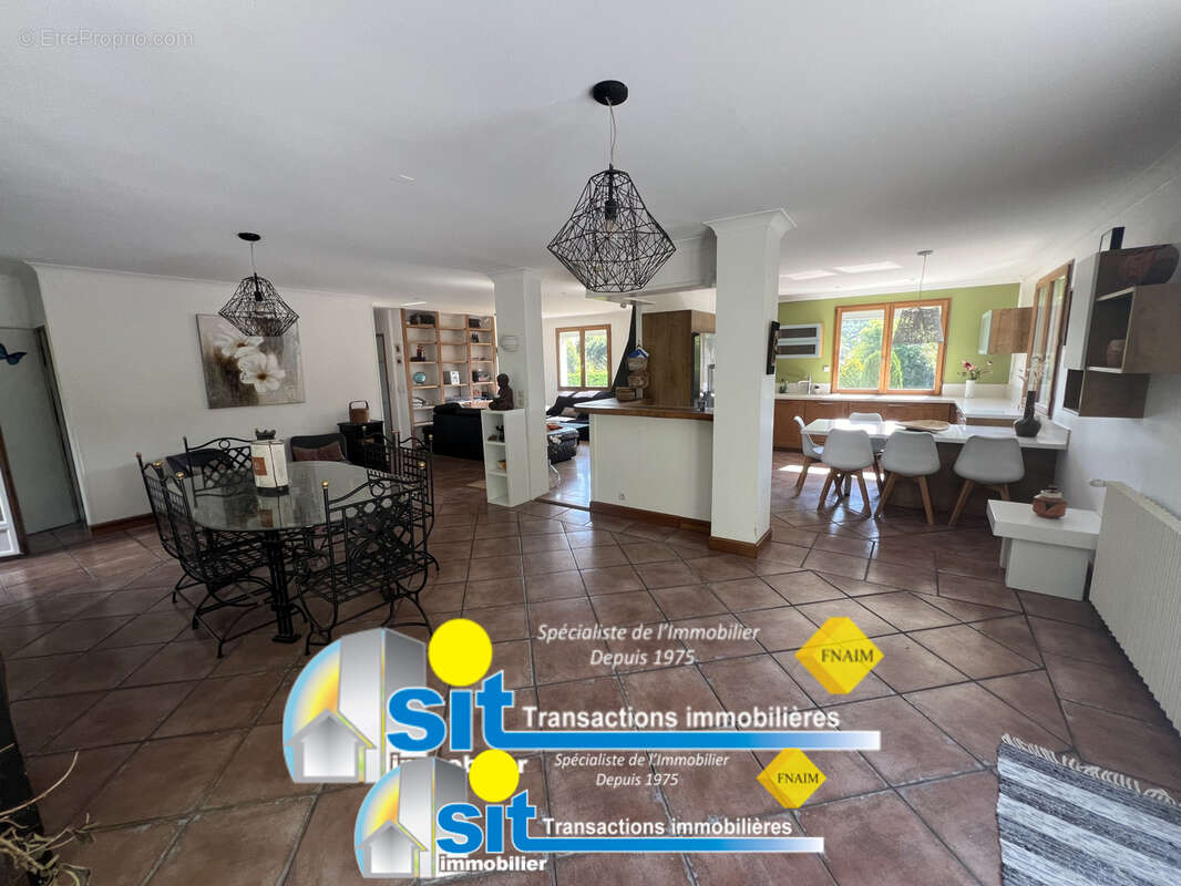 Grande propriété - 270m2 habitables - photo 10