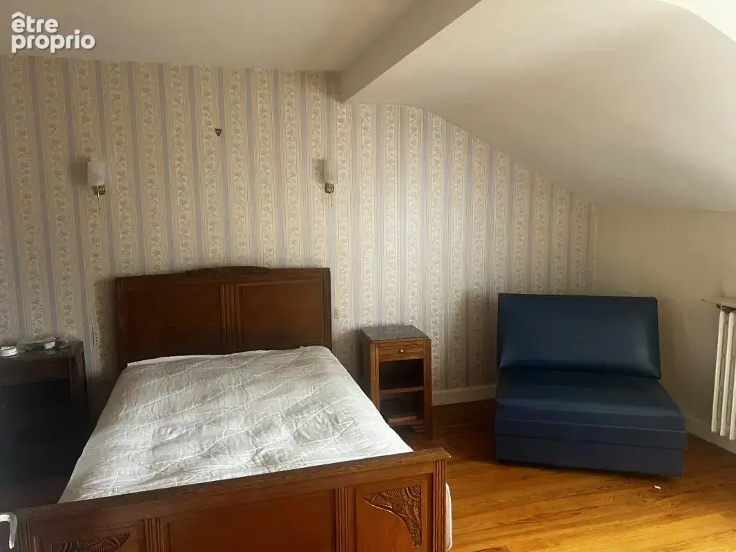 Maison 10 pièces 205 m² à vendre à Saint-Savin (86310) - photo 9