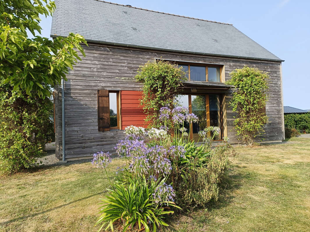 Maison à LA ROUXIERE