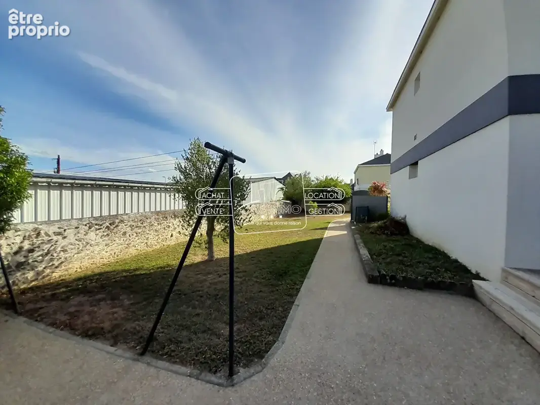 maison familiale de 126m² avec jardin clos à Saint-Florent-le-Vieil - photo 5