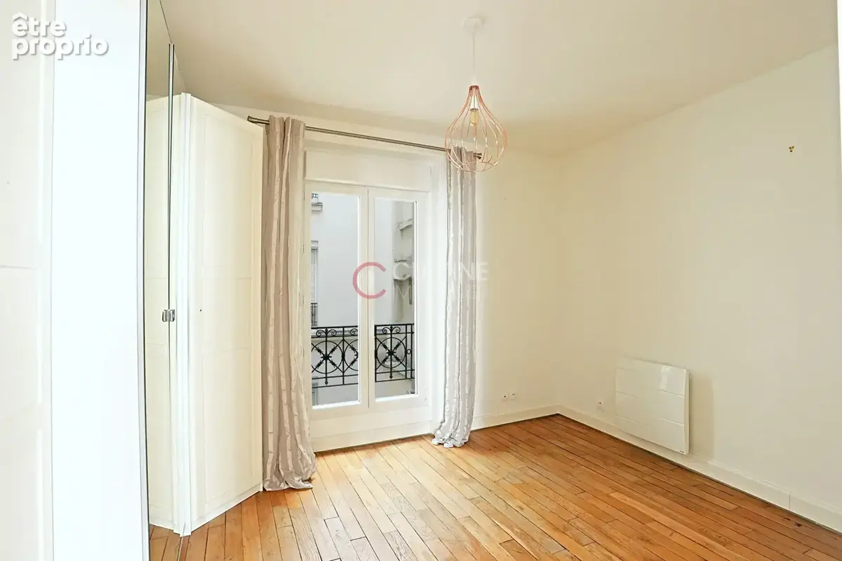 Montmartre -3 pièces de 55 m² avec double séjour et vue dégagée - photo 6