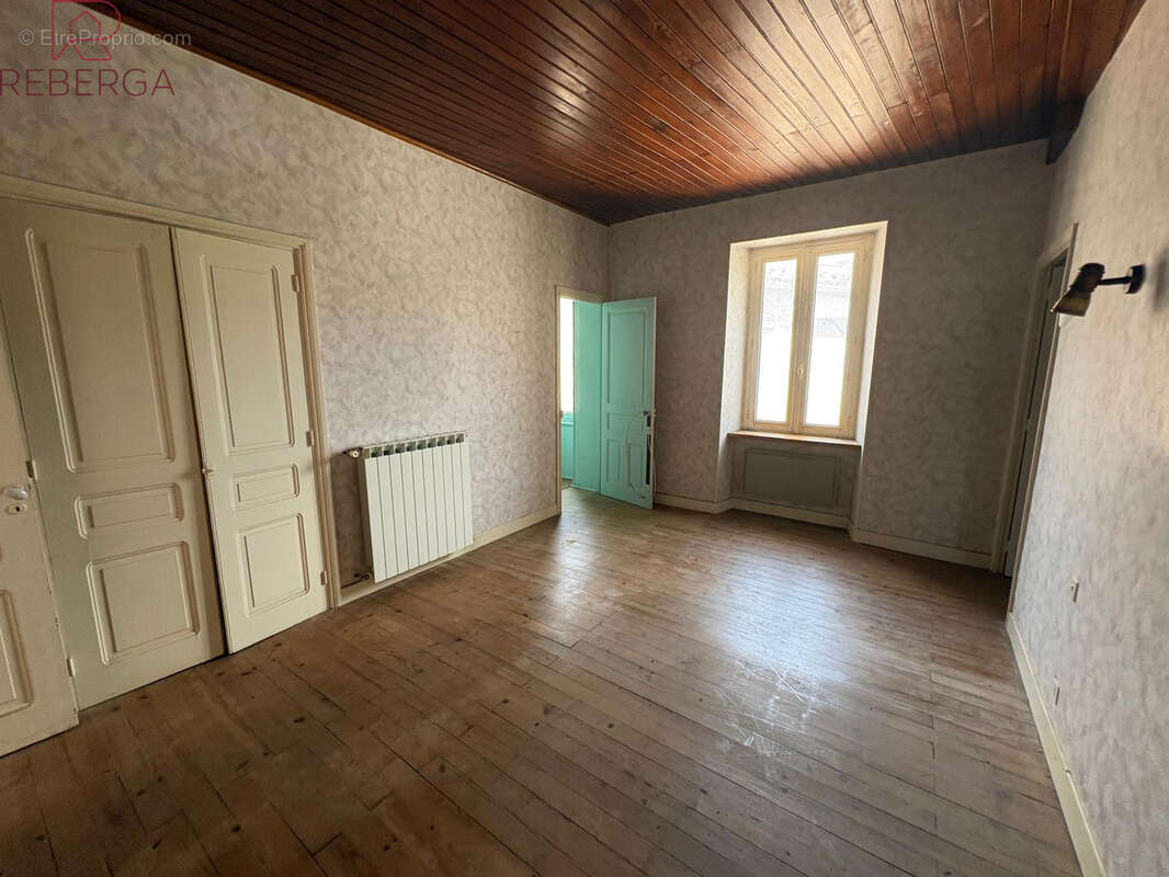 Maison à SAINT-AMANS-VALTORET