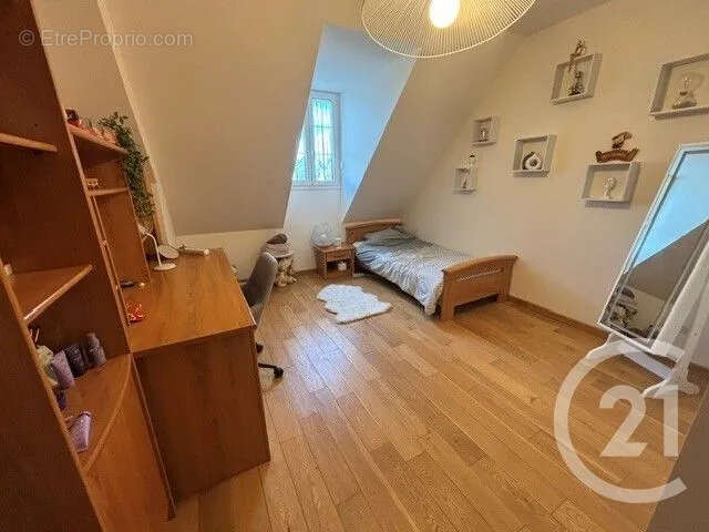 Maison 196 m² à Dammartin-En-Goele  - photo 10