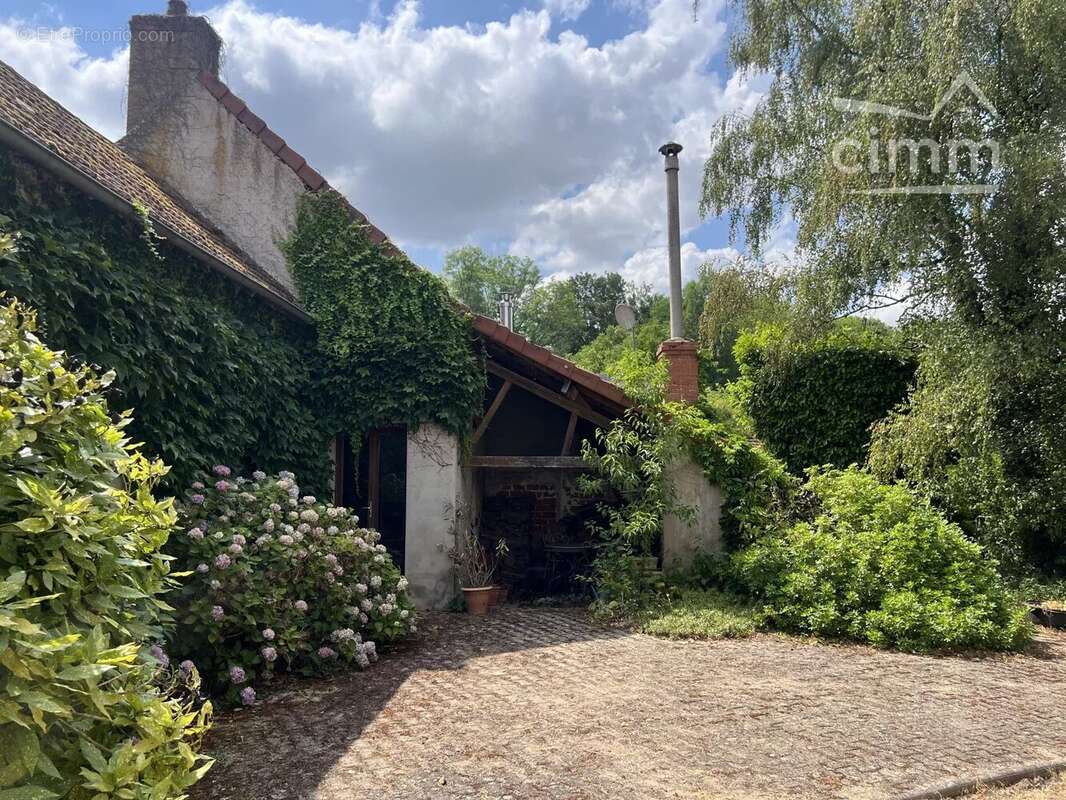 Maison familiale de 125 m² Habitables et une belle dépendance de charme - photo 3