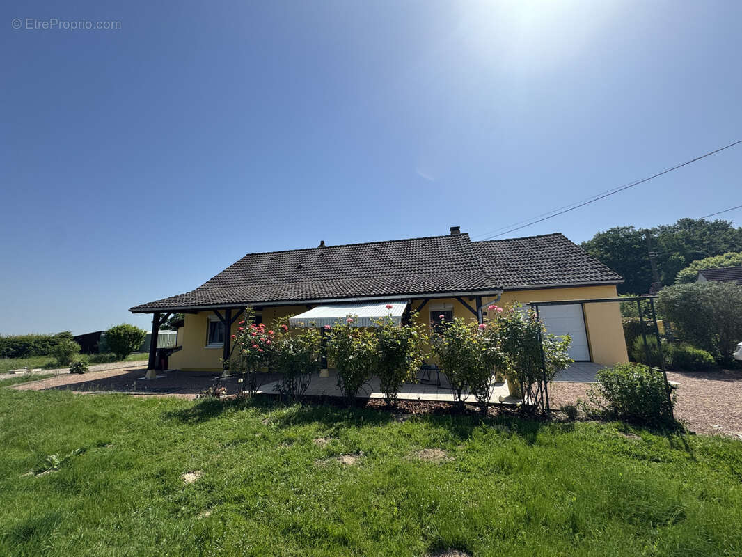 Maison à SAINT-MARTIN-EN-BRESSE