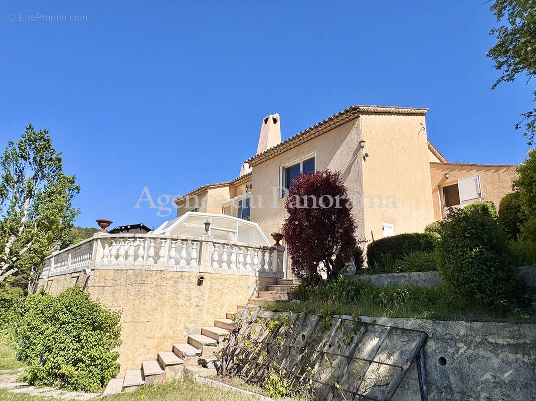 Maison à LA MARTRE