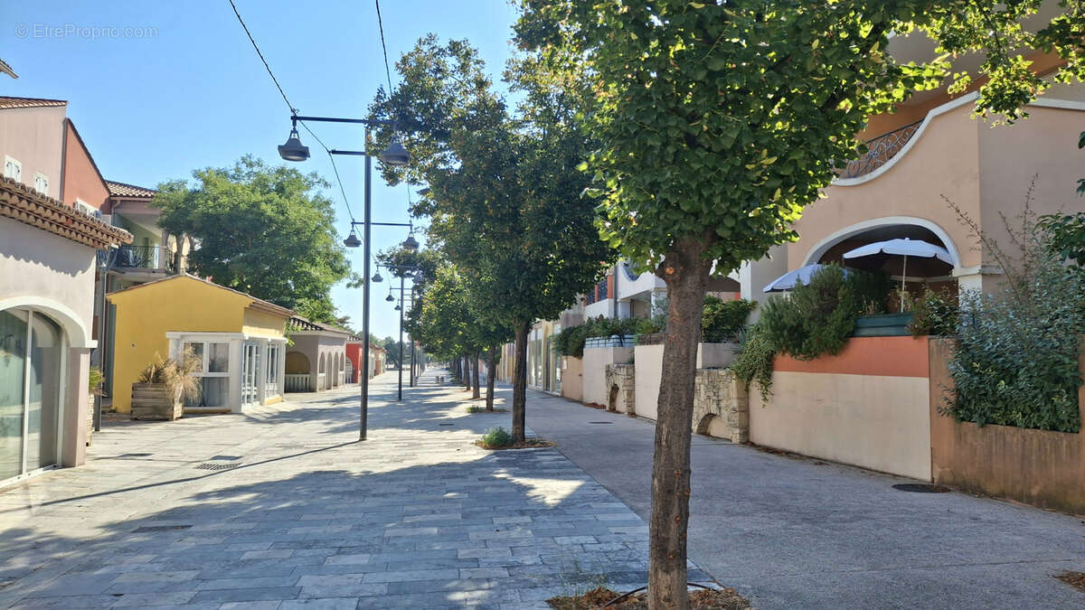 Exclusivité   T3 traversant avec terrasse plein Sud, parking privatif et garage en option   Saint-Cyr-sur-Mer - photo 7