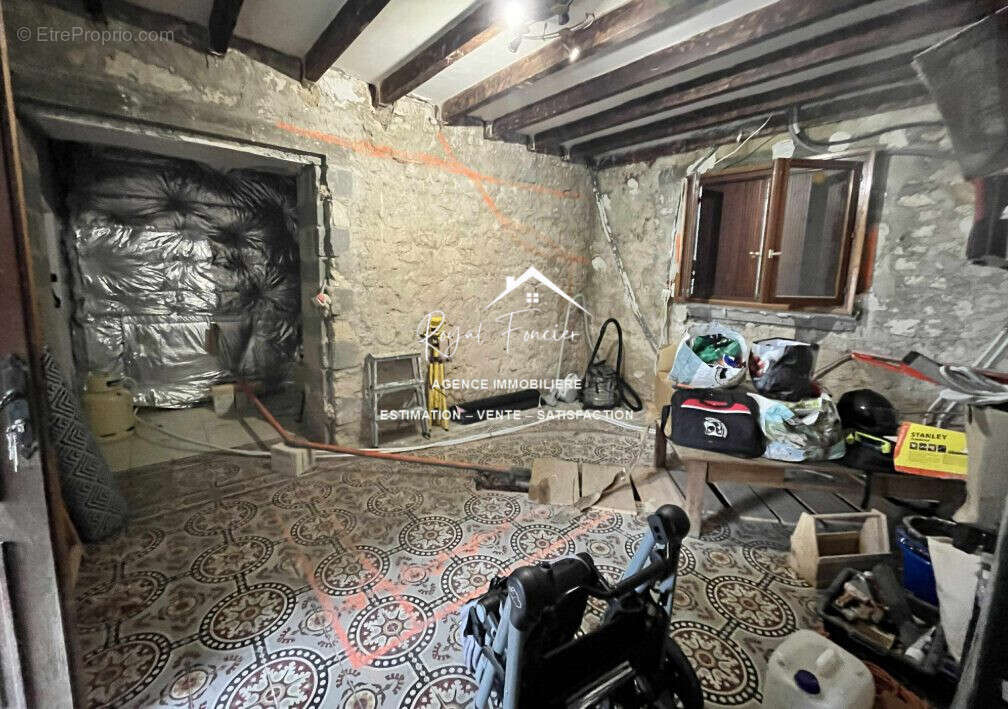 Séjour provisoire - Maison à SAINTE-MAURE-DE-TOURAINE