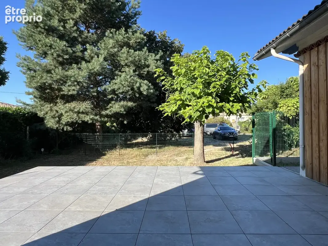 maison rénovée avec jardin privatif et terrasse - photo 10